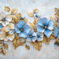 Temporäre Fototapete in Gold- und Blautönen mit Blumen „Himmel & Glanz“