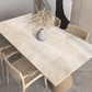 Tischdecke mit neutralem abstraktem Print „Stille Formen“