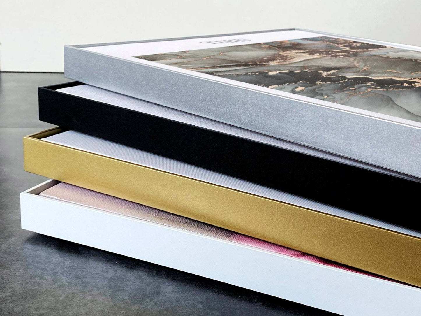 Großes abstraktes Wandbild, gerahmter zeitgenössischer Leinwanddruck, goldgraues Floater-Rahmen-Kunstwerk, Ölgemälde Schlafzimmer-Wandkunst, modernes Kunstwerk